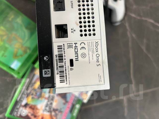 Microsoft Xbox One S ����