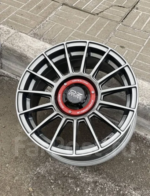 OZ Racing Superturismo LM. 7.0x15", 4x100, ET35, �� 67,1���. ��� ����� �� ������������ ����