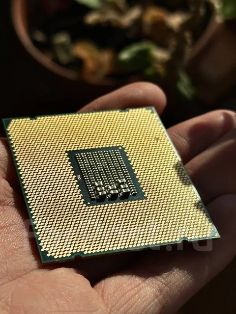 Intel Xeon E5-2640 v4 ����