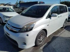 Toyota Isis. ZGM10, 2ZRFAE ����