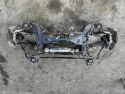 ��������� �������� Volvo S60 2018-2024 32370502 32370502 ����