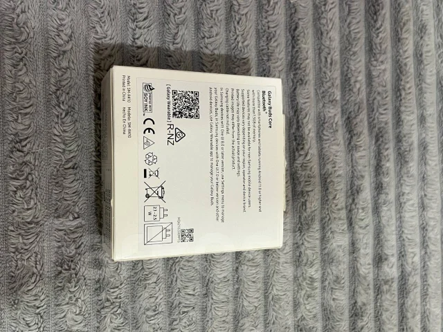 Samsung Galaxy Buds Core ����