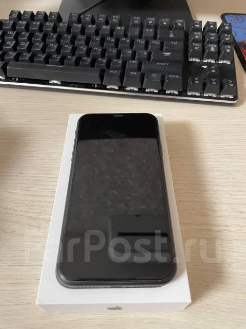 Apple iPhone 11. �/�, 64 ��, �����, 3G, 4G LTE, 5G, ����������, NFC ����