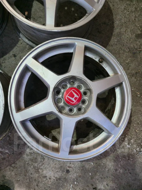 Rial Giro. 7.0x16", 5x100, 5x114.3, ET48, �� 72,6���. ����