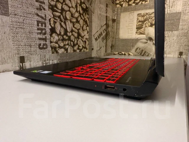 HP Omen. 15.6", 3,4����, ��� 16 ��, ���� 512���, WiFi: 1, Bluetooth: 1, ����������� �� 2��. ����