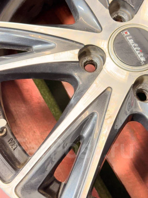 Hot Stuff Laffite. 4.5x15", 4x100, ET43, �� 67,1���. ����