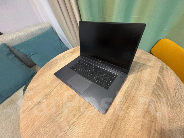 Honor MagicBook X 16. 16", 2����, ��� 8 ��, ���� 512���, WiFi: 1, Bluetooth: 1, ����������� �� 6��. ����