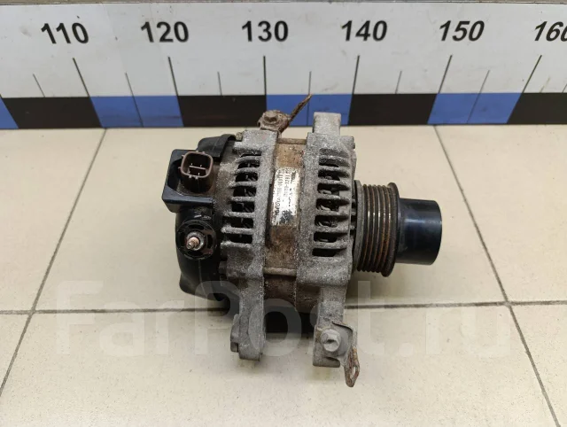 ��������� Toyota Corolla E15 2006-2013 270600Q070 ����