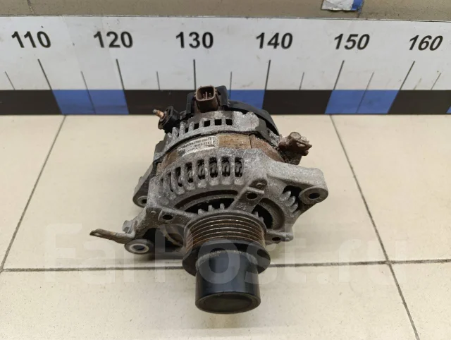 ��������� Toyota Corolla E15 2006-2013 270600Q070 ����