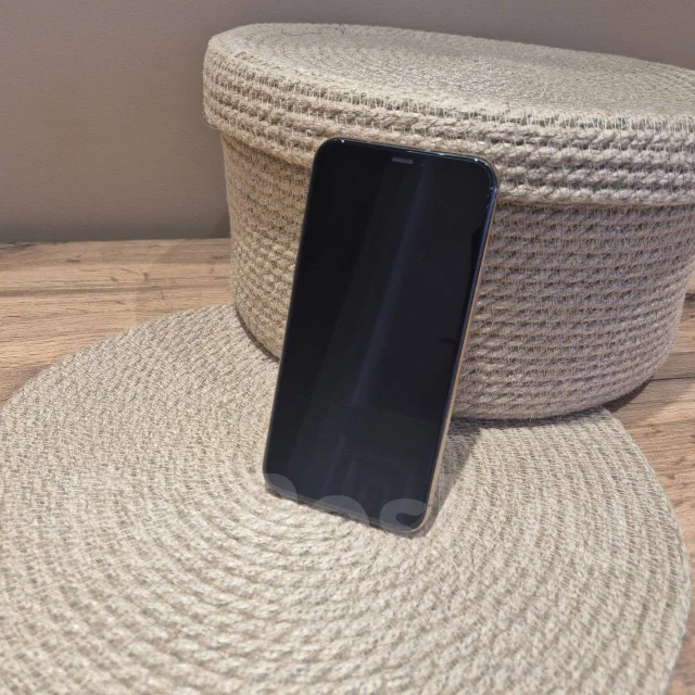 Apple iPhone 11 Pro. �/�, 64 ��, �������, 3G, 4G LTE, 5G ����