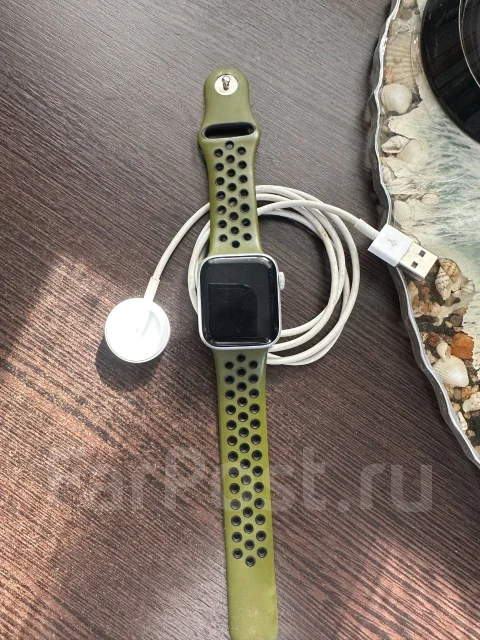 Apple Watch Series 4. GPS, IP67, IP68 ����