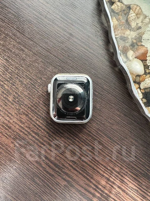 Apple Watch Series 4. GPS, IP67, IP68 ����