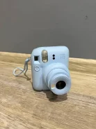 Fujifilm Instax Mini 12. ���: 3� ����