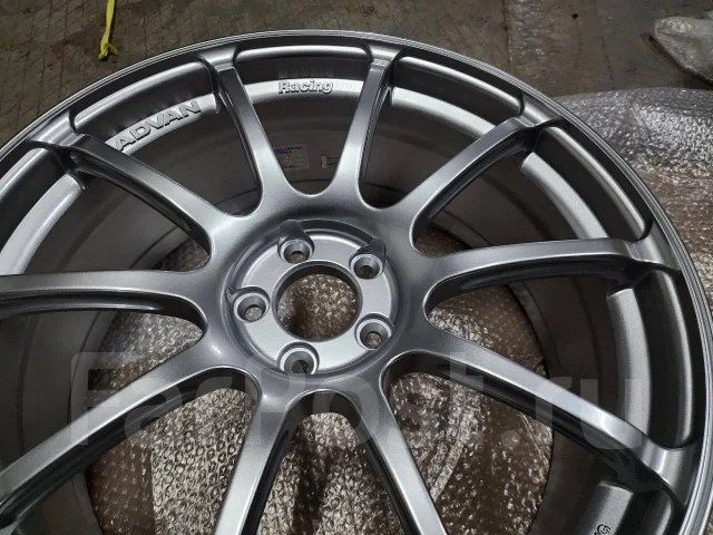 Advan Racing RSII. 8.0x19", 5x100, ET47 ����
