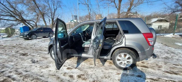 Suzuki Escudo. �������, 4wd, 2.4 (166 122��.�.), ������, 101 272����. �� ����