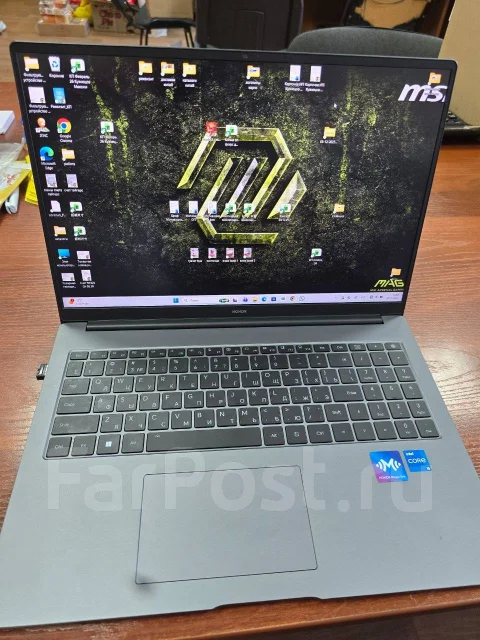 Honor MagicBook X 16. 16", 2����, ��� 8 ��, ���� 512���, WiFi: 1, Bluetooth: 1 ����