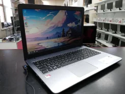 Asus. 15.6", 2,3����, ��� 4 ��, ���� 120���, WiFi: 1, Bluetooth: 1 ����
