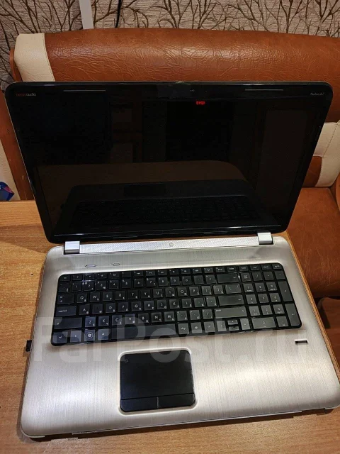 HP Pavilion dv7. 17.3", ��� 16 ��, ���� 256���, WiFi: 1, Bluetooth: 1, ����������� �� 3��. ����