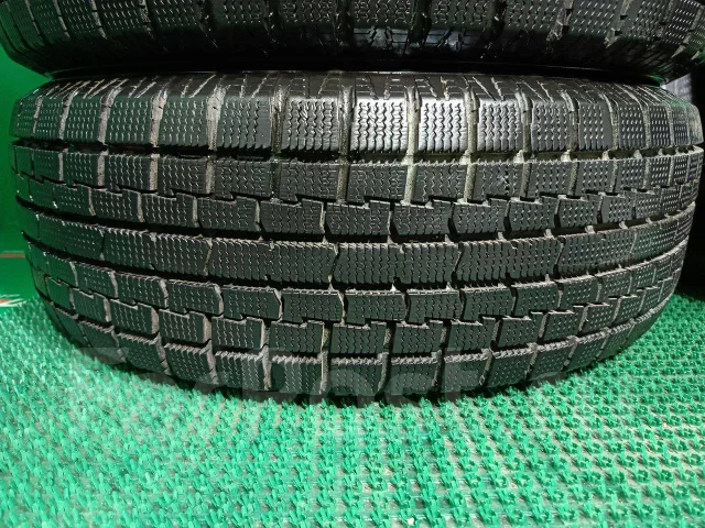 Yellow Hat Ice Frontage. ������, ��� �����, 2020 ���, �/�, ����� �� 5 % ����