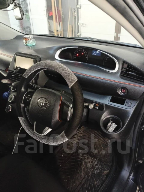 Toyota Sienta. ��������, ��������, 1.5 (119��.�.), ������, 97 000����. �� ����