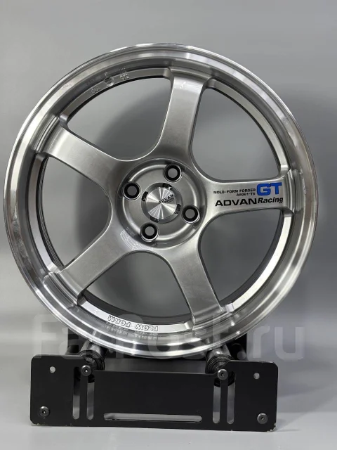 Комплект дисков Advan GT R17, 17