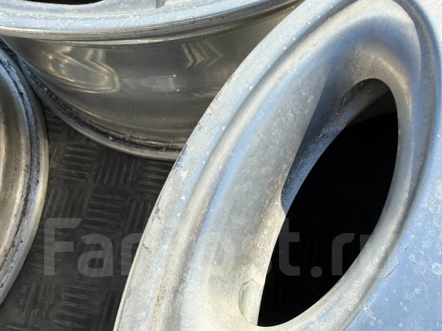 G-Corporation Estatus. 7.0x17", 4x100, ET50, �� 73���. ����