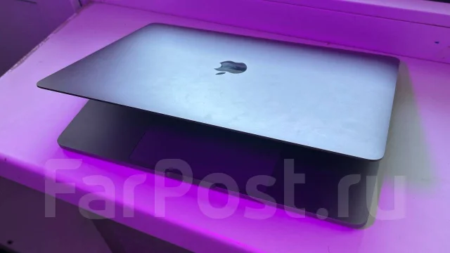 Apple MacBook Pro 13 2019 Mid. 13.3", 2,4����, ��� 8 ��, ���� 256���, WiFi: 1, Bluetooth: 1, ����������� �� 4��. ����