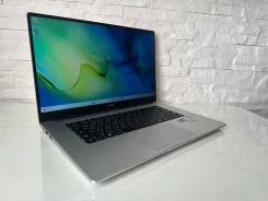 Huawei. ���� 512���, WiFi: 1, Bluetooth: 1, ����������� �� 3��. ����