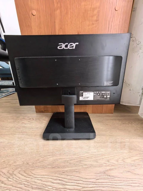 Acer. 24" ����