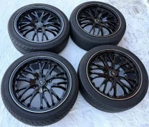 Hot Stuff Precious. 8.0x19", 5x114.3, ET42 ����