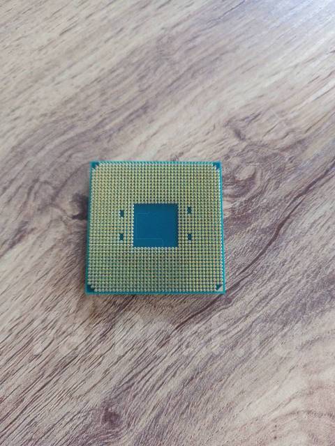 AMD Ryzen 5 2400G ����