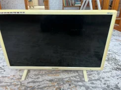 Telefunken. LCD (��) ����