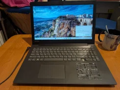 Lenovo IdeaPad 320. 15.6", 2,5����, ��� 8 ��, ���� 240���, WiFi: 1 ����