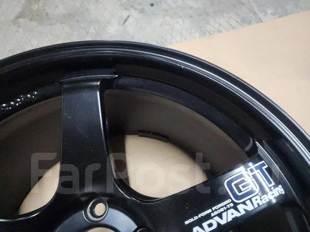 Advan Racing GT. 10.0x18", 5x114.3, ET35 ����