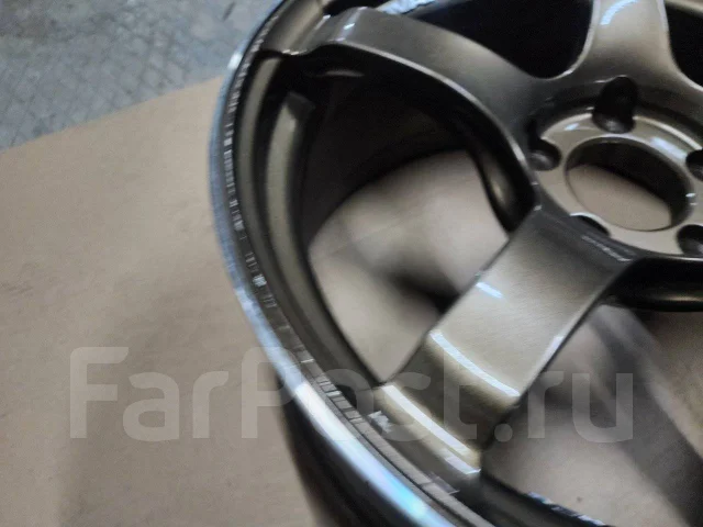 Advan Racing TC-4. 8.0x18", 5x114.3, ET45 ����