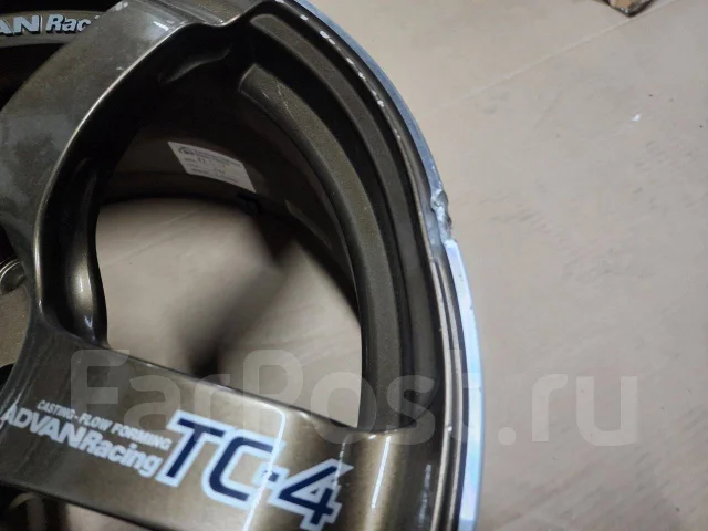 Advan Racing TC-4. 8.0x18", 5x114.3, ET45 ����