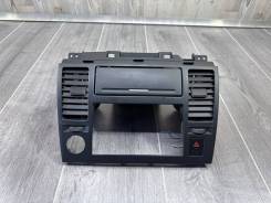 ������� ����������� Nissan Tiida Latio 68260ED000 SC11 HR15 68260ED000 ����