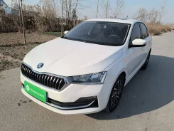 Skoda Rapid. �������, ��������, 1.5 (112��.�.), ������, 35 000����. ��, �/�. ��� ����� �� ������������ ����