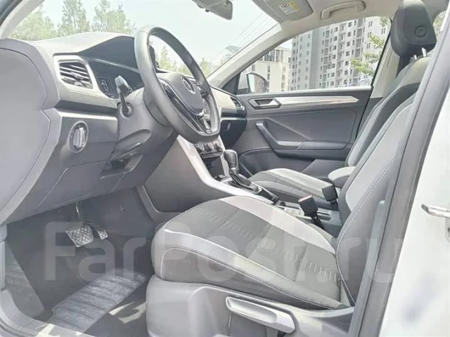 Volkswagen T-Roc. �������, ��������, 1.4 (150��.�.), ������, 35 000����. ��, �/�. ��� ����� �� ������������ ����