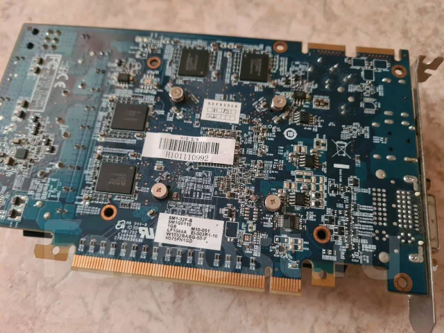 Radeon HD 5750 ����