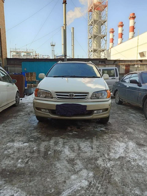 Toyota Ipsum. �������, ��������, 2.0 (135��.�.), ������, 250����. �� ����