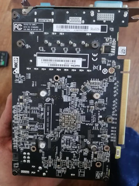 Radeon RX 570 ����