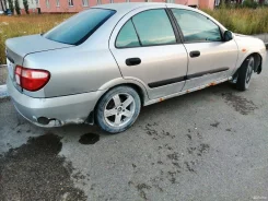 Nissan Almera ����