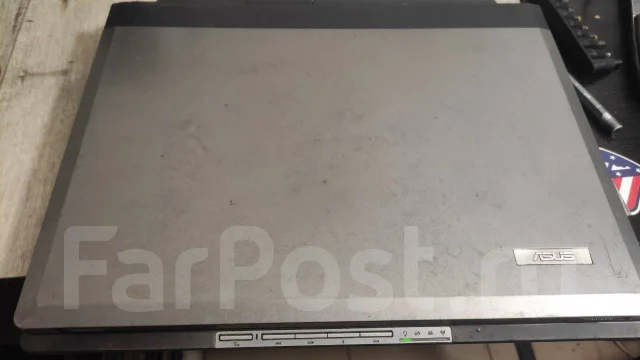 Asus. 15.5", 2,1����, ��� 512 ��, ���� 1���, WiFi: 1, Bluetooth: 1, ����������� �� 1��. ����