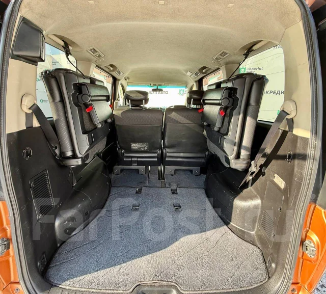 Nissan Serena. �������, ��������, 2.0 (137��.�.), ������, 120 000����. �� ����