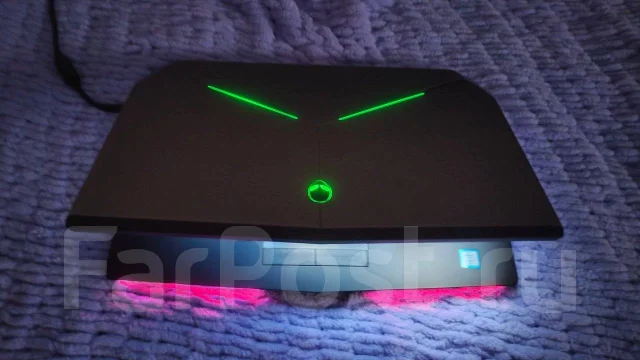 Dell Alienware 17 R2. 17.3", 3,5����, ��� 16 ��, ���� 1 000���, WiFi: 1, Bluetooth: 1 ����
