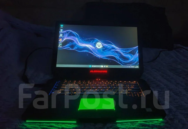Dell Alienware 17 R2. 17.3", 3,5����, ��� 16 ��, ���� 1 000���, WiFi: 1, Bluetooth: 1 ����