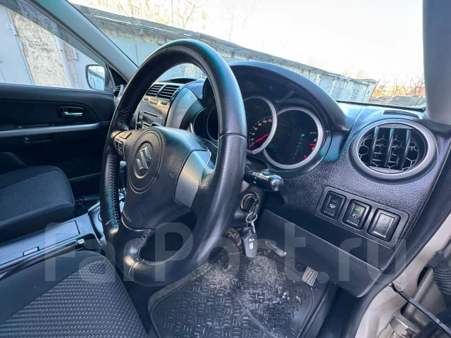 Suzuki Escudo. �������, 4wd, 2.0 (145��.�.), ������, 155����. �� ����