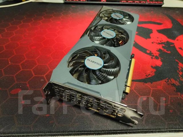 Radeon RX 6700 XT ����