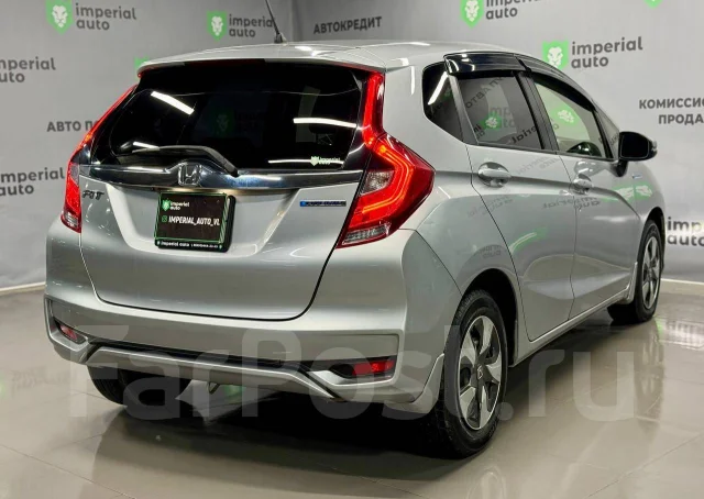 Honda Fit. �������, ��������, 1.5 (110��.�.), ������, 106 000����. �� ����